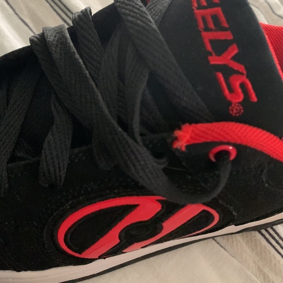 Used Heelys - Picture 4 of 4